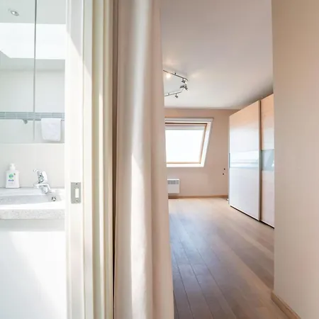 Queen Mary 505 With Parking By Interhome Appartement Bredene
