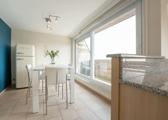 Apartamento Queen Mary 505 With Parking By Interhome Bredene