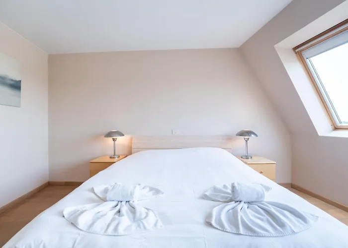 Queen Mary 505 With Parking By Interhome